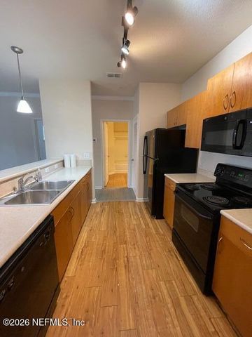 8290 GATE Parkway W 211, Jacksonville, FL 32216