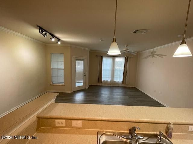 8290 GATE Parkway W 211, Jacksonville, FL 32216