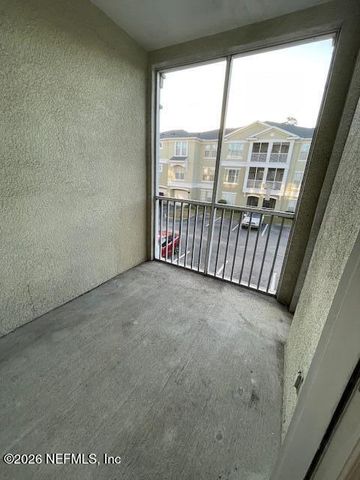 8290 GATE Parkway W 211, Jacksonville, FL 32216