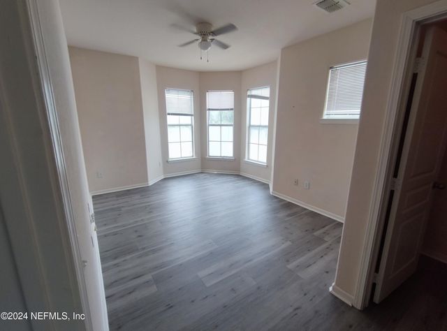 8290 GATE Parkway W 211, Jacksonville, FL 32216