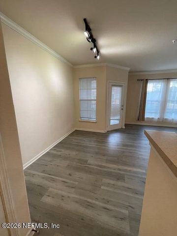 8290 GATE Parkway W 211, Jacksonville, FL 32216