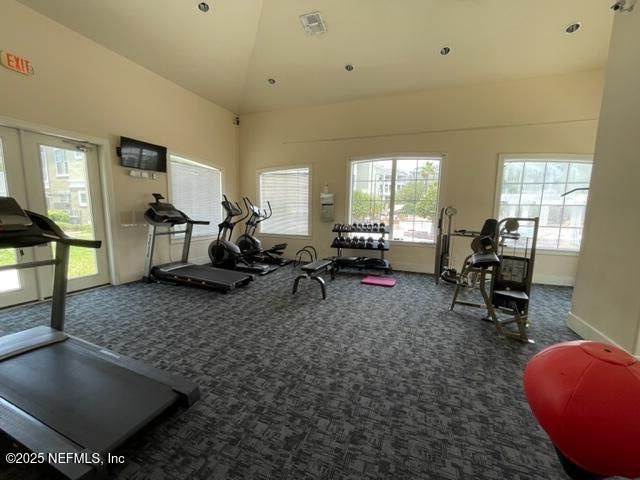 8290 GATE Parkway W 211, Jacksonville, FL 32216