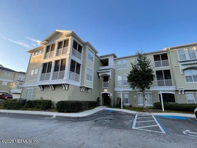 8290 GATE Parkway W 211, Jacksonville, FL 32216