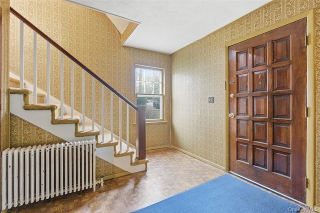 15 W Lake Boulevard, Mahopac, NY 10541