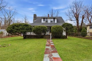 15 W Lake Boulevard, Mahopac, NY 10541