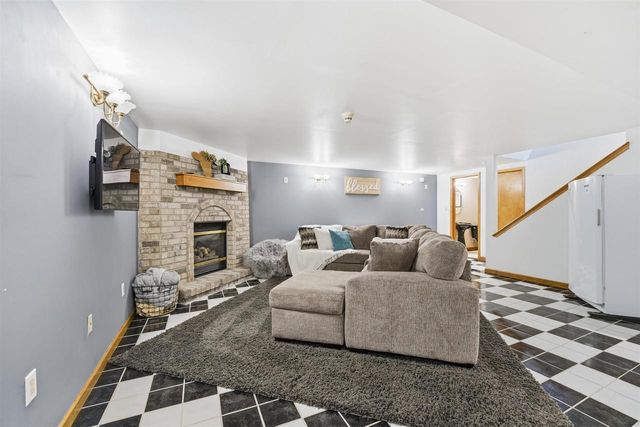 5696 GLENDALE AVENUE, Green Bay, WI 54313