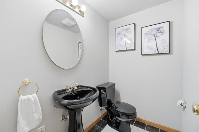 5696 GLENDALE AVENUE, Green Bay, WI 54313