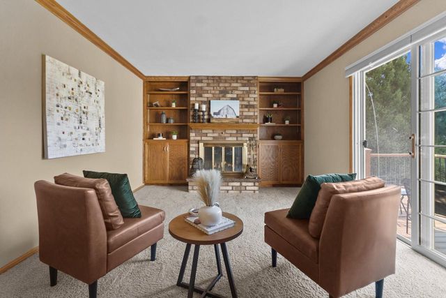 S25W27059 Winnebago WAY, Waukesha, WI 53188