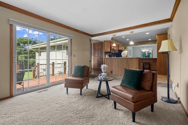S25W27059 Winnebago WAY, Waukesha, WI 53188