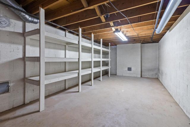 S25W27059 Winnebago WAY, Waukesha, WI 53188