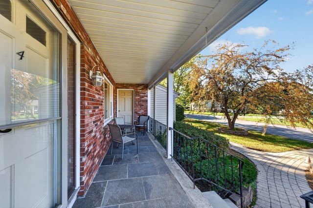 4 Old Homestead Rd, Methuen, MA 01844