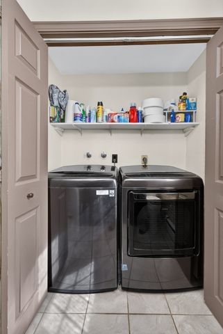 4 Old Homestead Rd, Methuen, MA 01844
