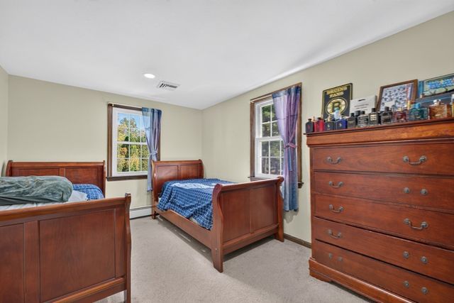 4 Old Homestead Rd, Methuen, MA 01844