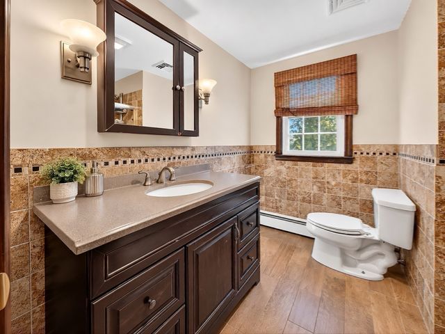 4 Old Homestead Rd, Methuen, MA 01844