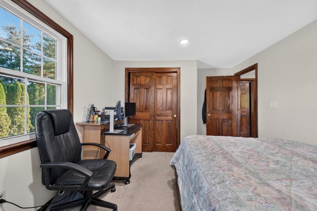 4 Old Homestead Rd, Methuen, MA 01844