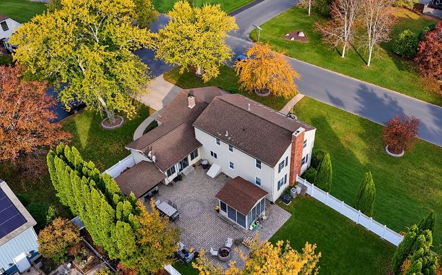 4 Old Homestead Rd, Methuen, MA 01844