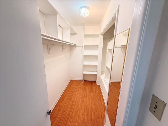 713 THUNDERBIRD AVENUE, Sun City Center, FL 33573