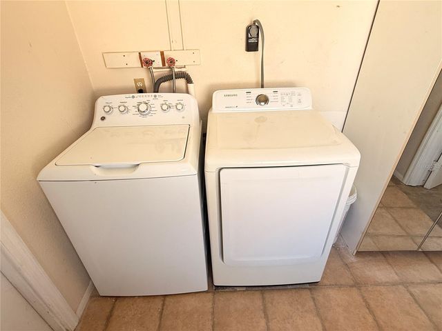 713 THUNDERBIRD AVENUE, Sun City Center, FL 33573