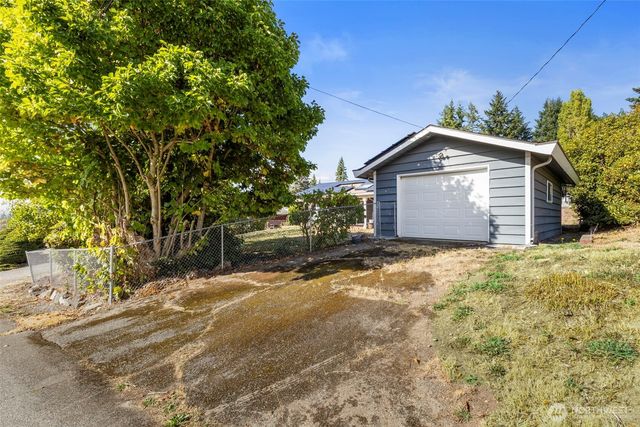 1413 Lindberg Place, Bremerton, WA 98310