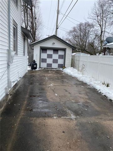 321 E Greenville Street, Chippewa Falls, WI 54729