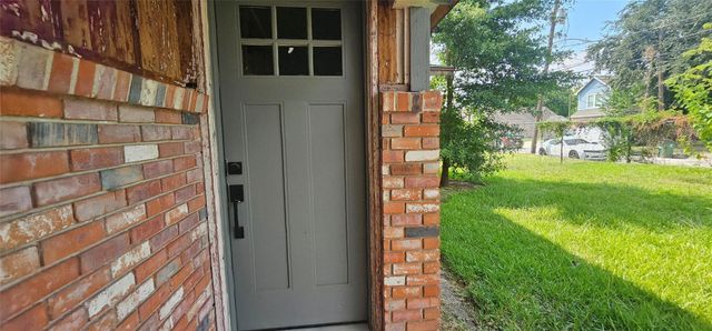 3610 Dennis Street, Houston, TX 77004