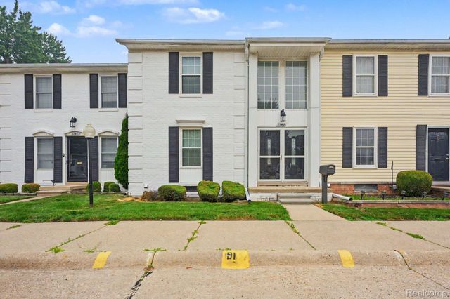 37491 Charter Oaks Boulevard, Clinton Charter Township, MI 48036