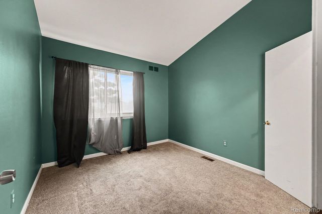 37491 Charter Oaks Boulevard, Clinton Charter Township, MI 48036