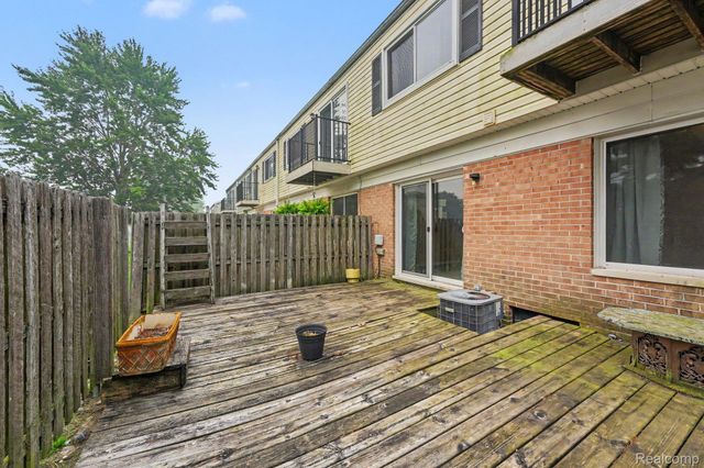 37491 Charter Oaks Boulevard, Clinton Charter Township, MI 48036