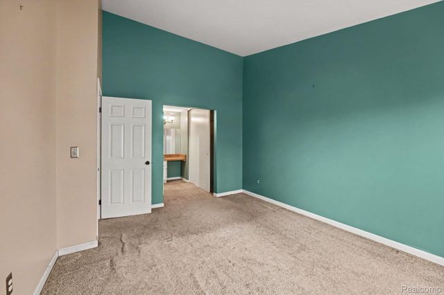 37491 Charter Oaks Boulevard, Clinton Charter Township, MI 48036