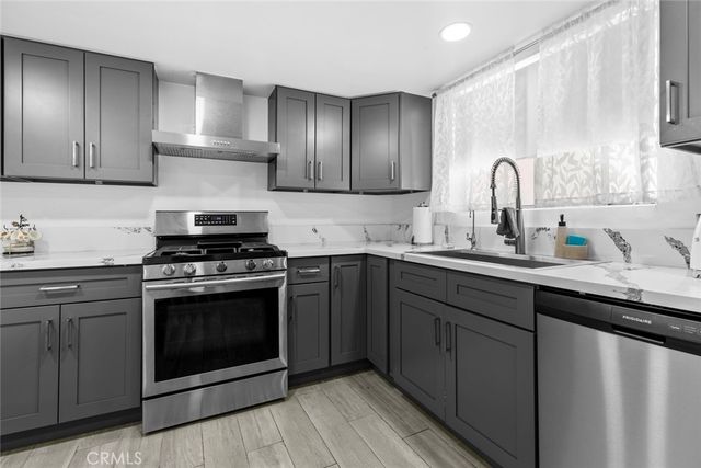8801 Cedros Avenue 7, Panorama City, CA 91402