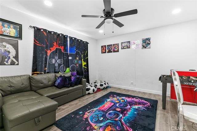 8801 Cedros Avenue 7, Panorama City, CA 91402