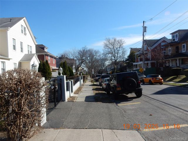 312 S 2nd Avenue, Mount Vernon, NY 10550