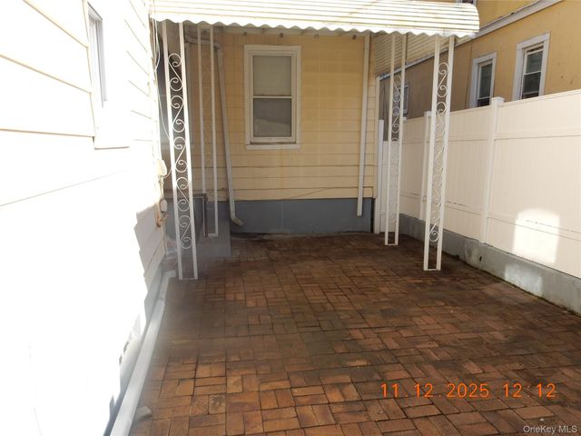 312 S 2nd Avenue, Mount Vernon, NY 10550