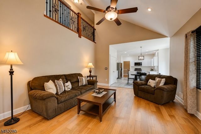 114 BRANDON CT, Branchburg Twp., NJ 08853