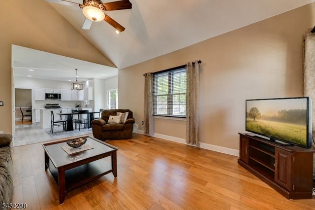 114 BRANDON CT, Branchburg Twp., NJ 08853