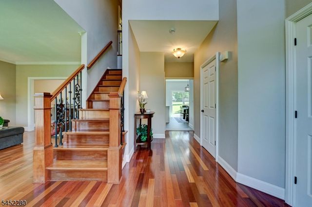 114 BRANDON CT, Branchburg Twp., NJ 08853