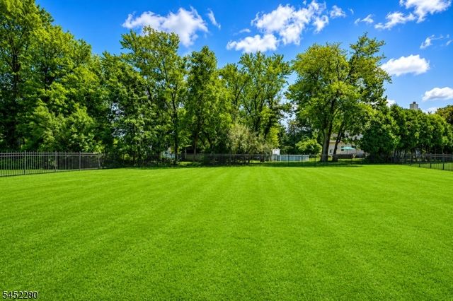 114 BRANDON CT, Branchburg Twp., NJ 08853