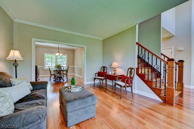 114 BRANDON CT, Branchburg Twp., NJ 08853