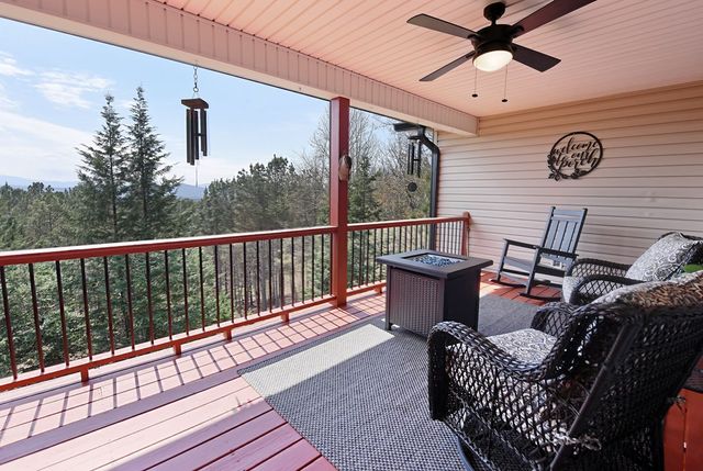 135 W Longview Drive, Blairsville, GA 30512