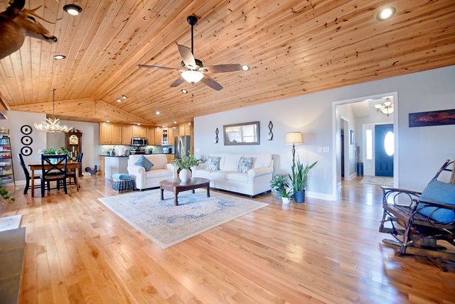 135 W Longview Drive, Blairsville, GA 30512