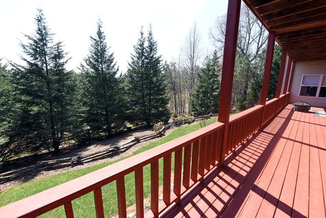 135 W Longview Drive, Blairsville, GA 30512