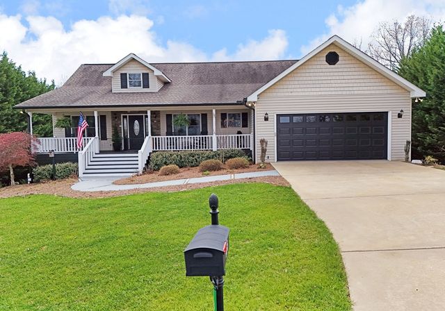 135 W Longview Drive, Blairsville, GA 30512