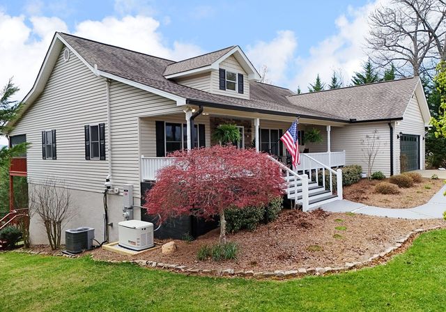 135 W Longview Drive, Blairsville, GA 30512