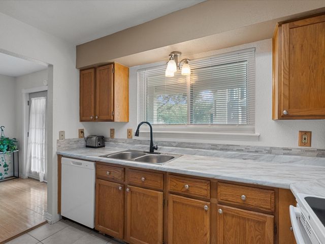 18515 Egret Bay Boulevard 1101, Webster, TX 77058