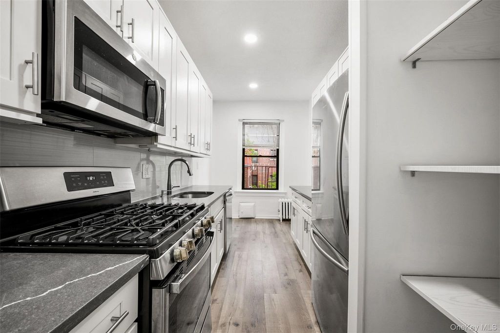 663 Locust Street 5-D, Fleetwood, NY 10552 — photo 4