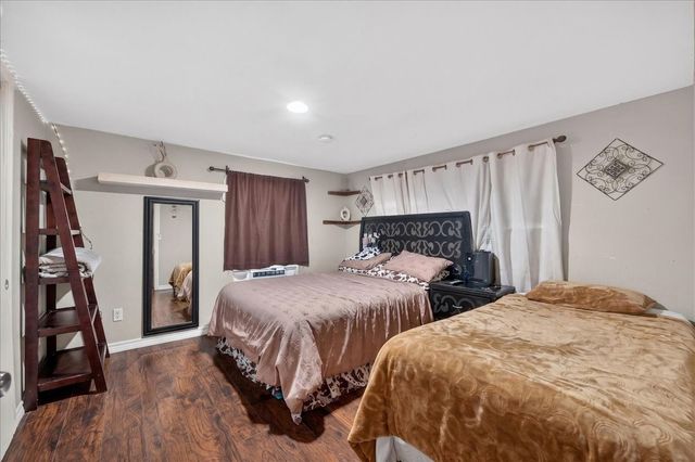 218 Bargerr Street, Garland, TX 75040