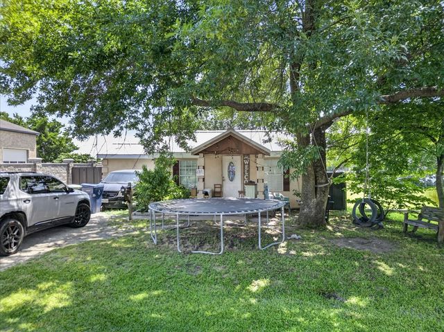 218 Bargerr Street, Garland, TX 75040