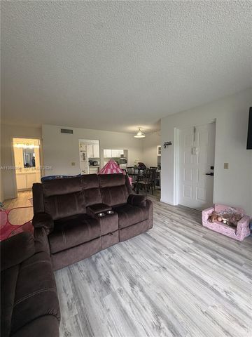 721 Sunny Pine Way C2, Greenacres, FL 33415