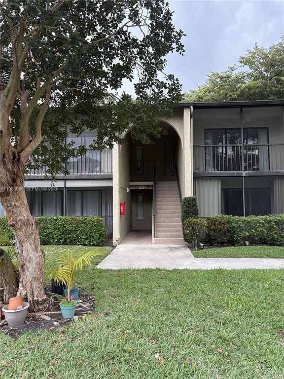 721 Sunny Pine Way C2, Greenacres, FL 33415