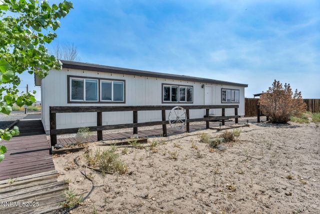 3035 4th Street, Silver Springs, NV 89429